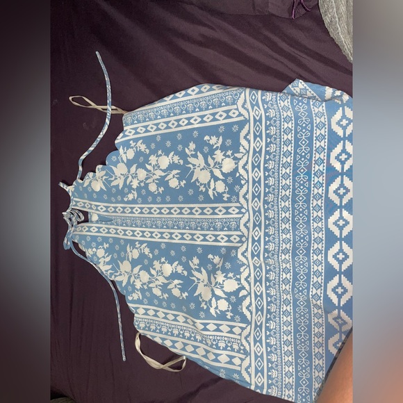 Random dresses/tops bundle - Picture 4 of 15